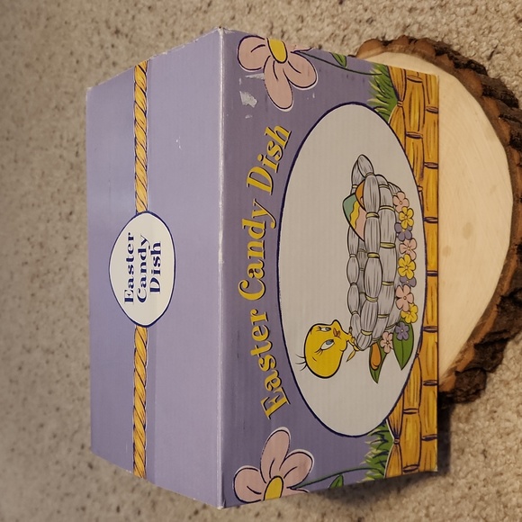 Warner Brothers Tweety Bird Easter Candy Dish 1998 - Picture 6 of 7